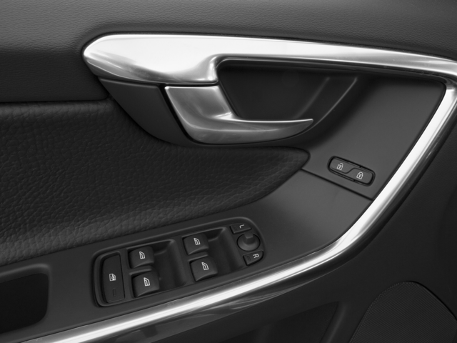 2016 Volvo XC60 T5 Platinum