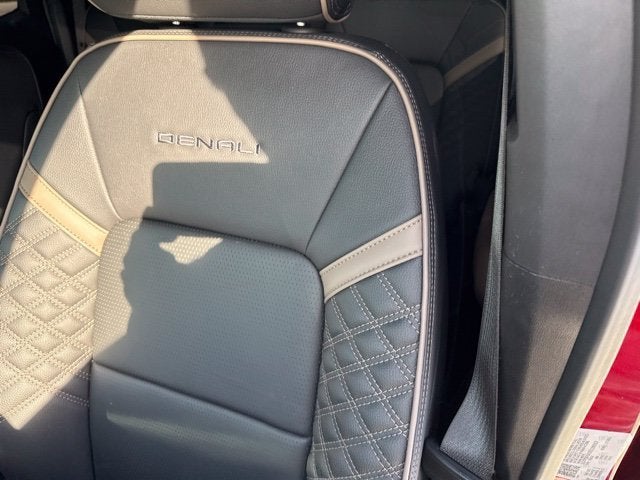 2025 GMC Canyon Denali