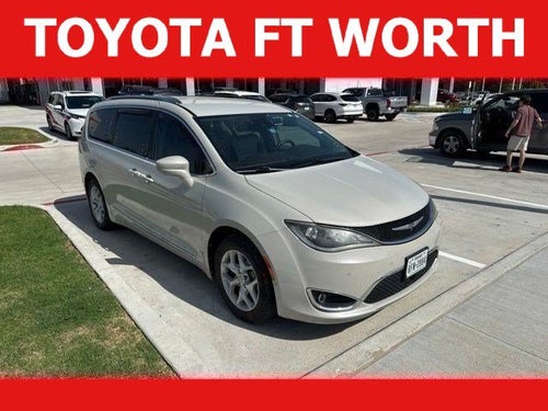 2017 Chrysler Pacifica Touring L Plus