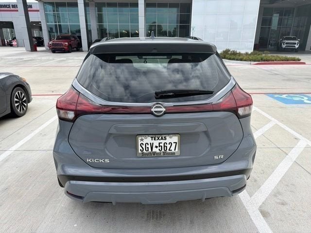 2023 Nissan Kicks SR