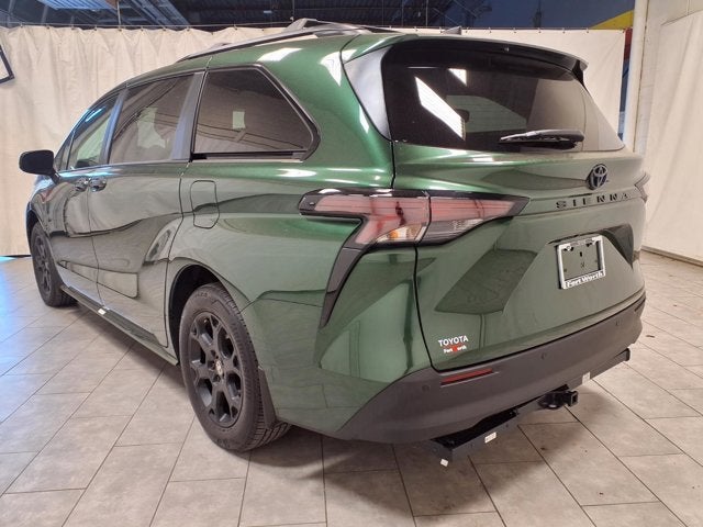 2025 Toyota Sienna Woodland Edition