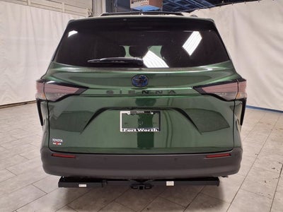 2025 Toyota Sienna Woodland Edition