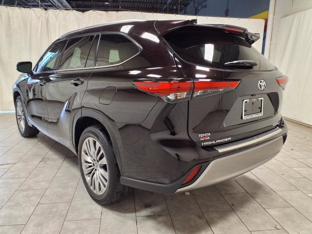 2022 Toyota Highlander Platinum