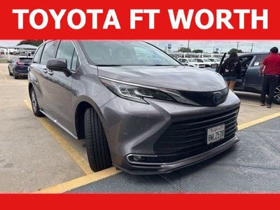 2022 Toyota Sienna XLE