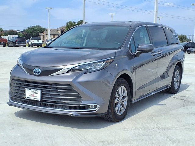 2022 Toyota Sienna XLE