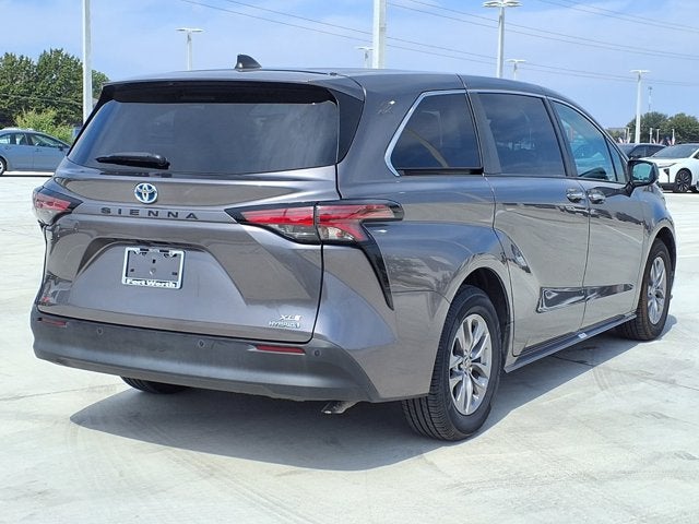 2022 Toyota Sienna XLE
