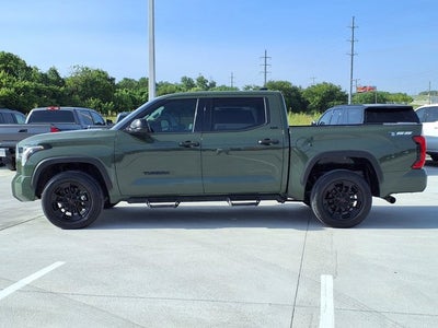 2022 Toyota Tundra 4WD SR5