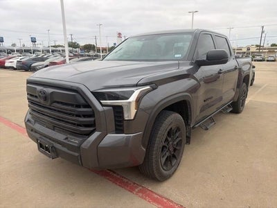 2024 Toyota Tundra 4WD SR5