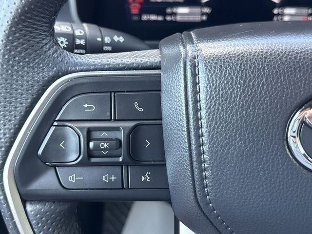 2025 Toyota Sequoia SR5
