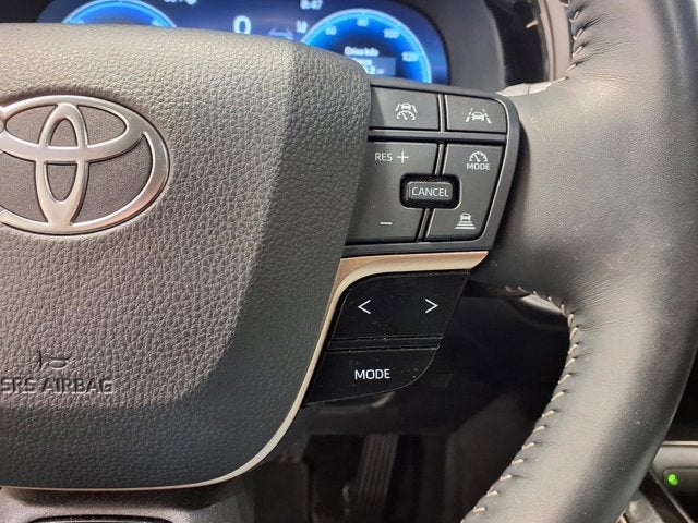 2025 Toyota Crown Signia XLE