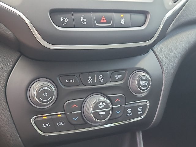 2023 Jeep Cherokee Altitude Lux