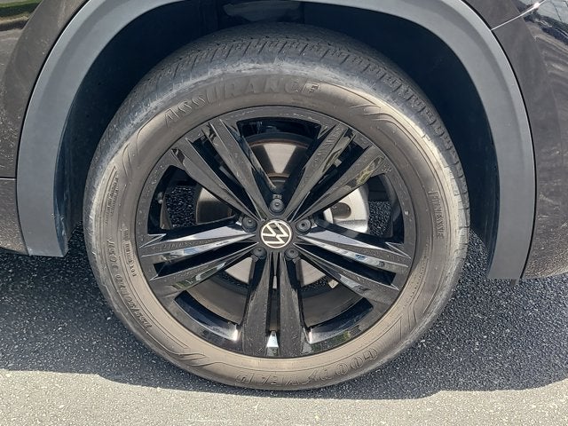 2023 Volkswagen Atlas 3.6L V6 SEL R-Line Black
