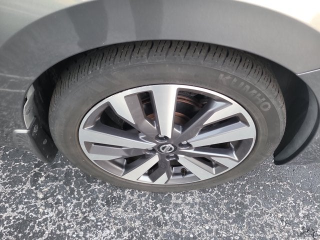 2020 Nissan Versa SR