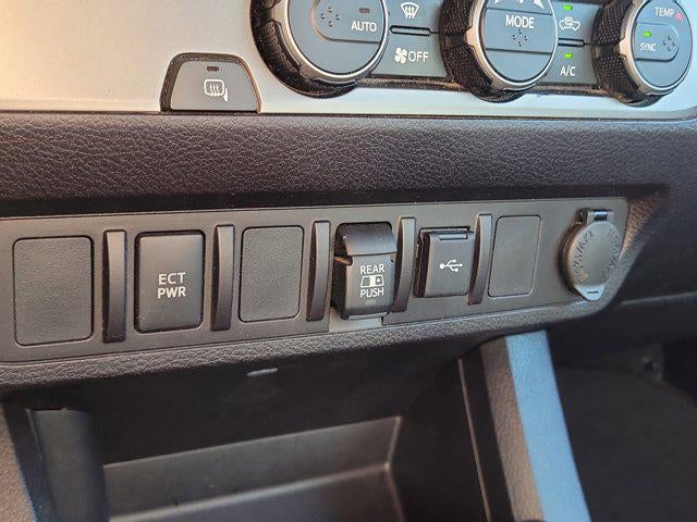 2021 Toyota TACOMA SR5 SR5