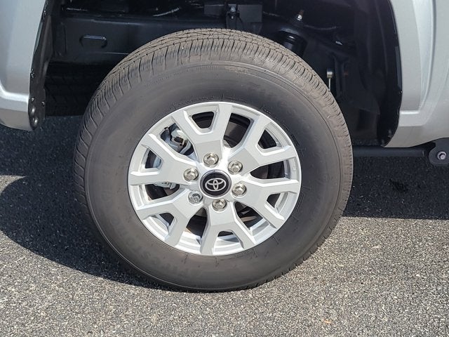 2025 Toyota TACOMA SR5 SR5