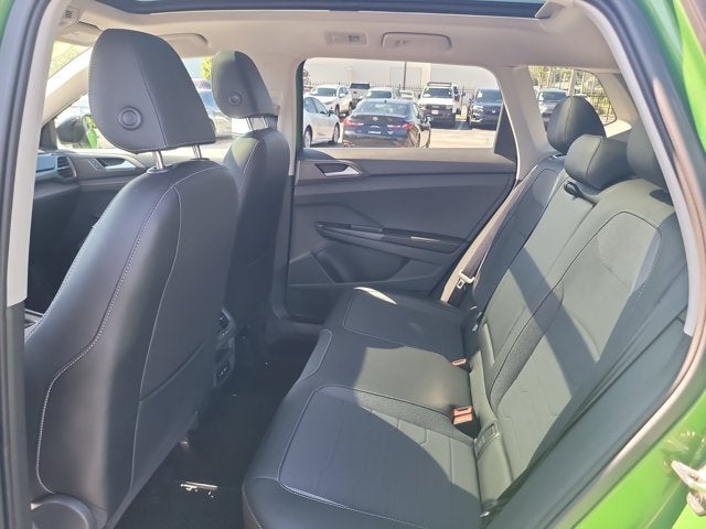 2026 Volkswagen Taos SE Black