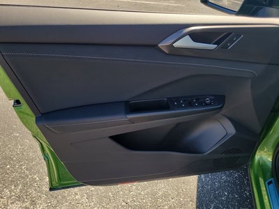 2026 Volkswagen Taos SE Black