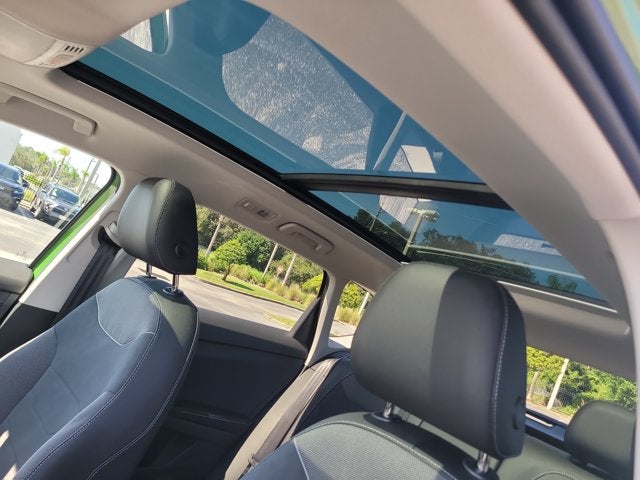 2026 Volkswagen Taos SE Black