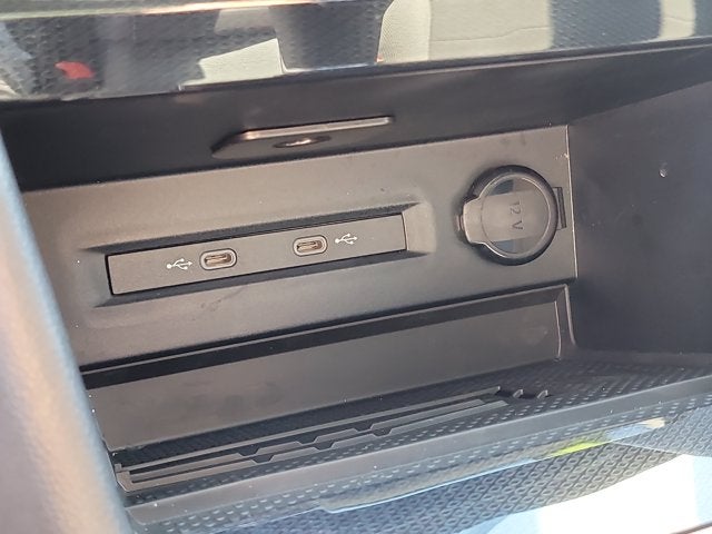 2026 Volkswagen Taos SE Black