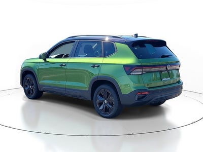 2026 Volkswagen Taos SE Black