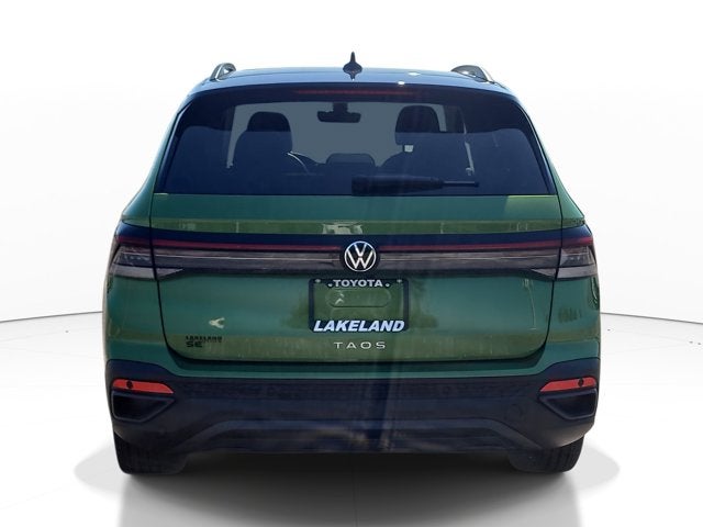 2026 Volkswagen Taos SE Black