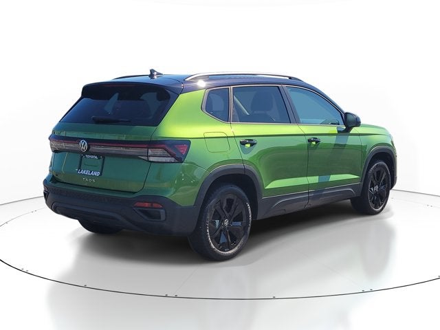2026 Volkswagen Taos SE Black