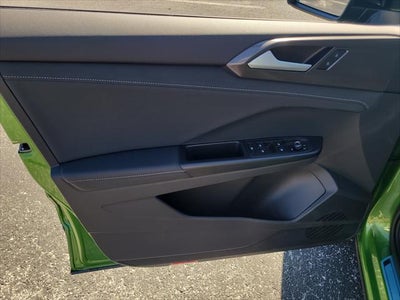 2026 Volkswagen Taos SE Black