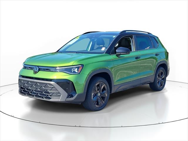2026 Volkswagen Taos SE Black