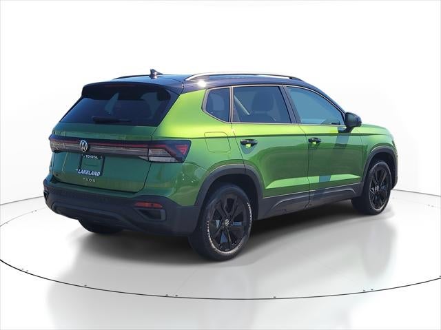 2026 Volkswagen Taos SE Black