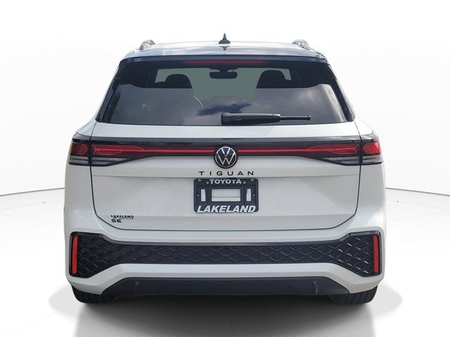 2025 Volkswagen Tiguan SE R-Line Black