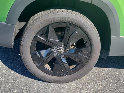 2025 Volkswagen Taos SE
