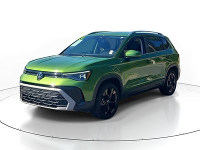 2025 Volkswagen Taos SE