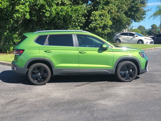 2025 Volkswagen Taos SE