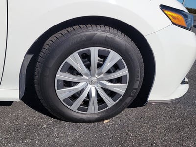 2018 Toyota Camry Hybrid LE