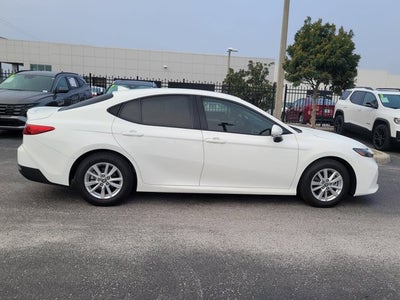 2025 Toyota Camry LE