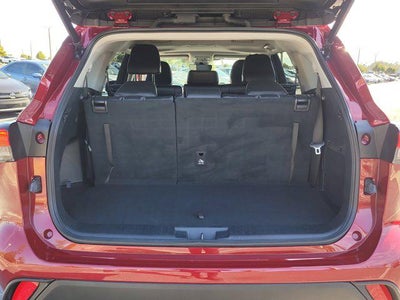 2022 Toyota HIGHLANDER XLE