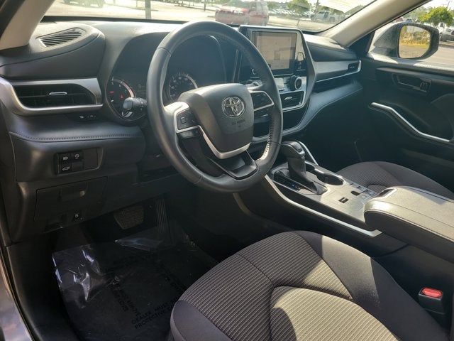 2025 Toyota HIGHLANDER LE