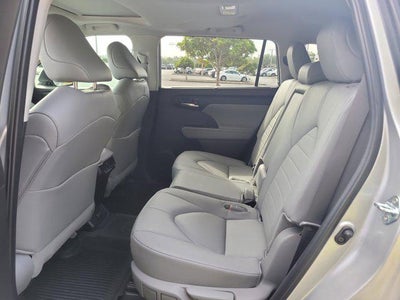 2024 Toyota HIGHLANDER XLE