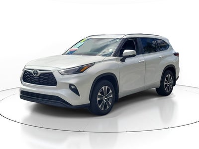 2024 Toyota Highlander XLE