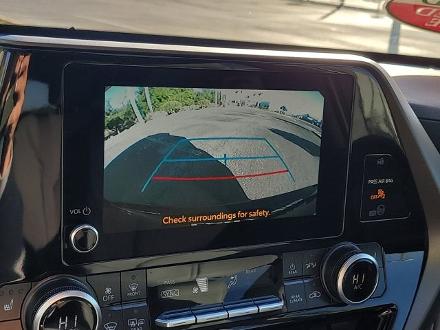 2025 Toyota HIGHLANDER XLE