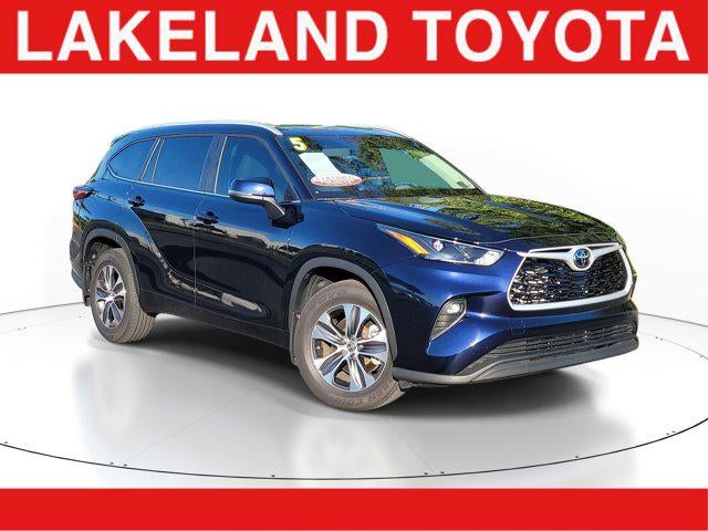 2025 Toyota HIGHLANDER XLE
