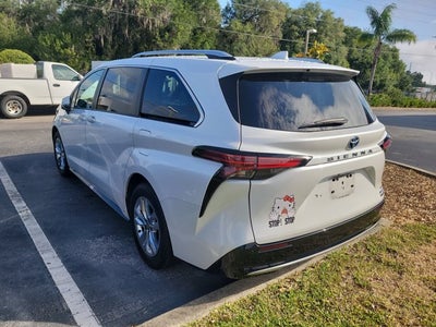 2023 Toyota Sienna Limited