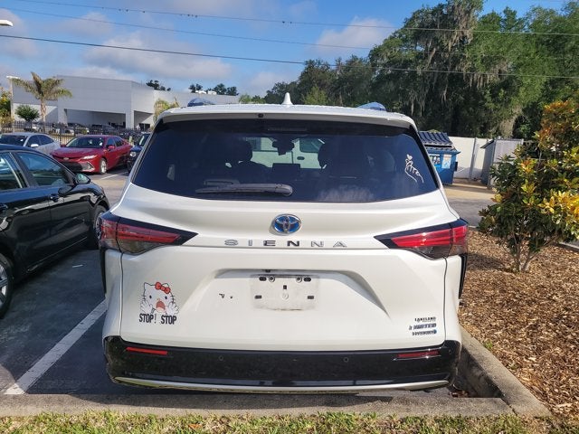 2023 Toyota Sienna Limited