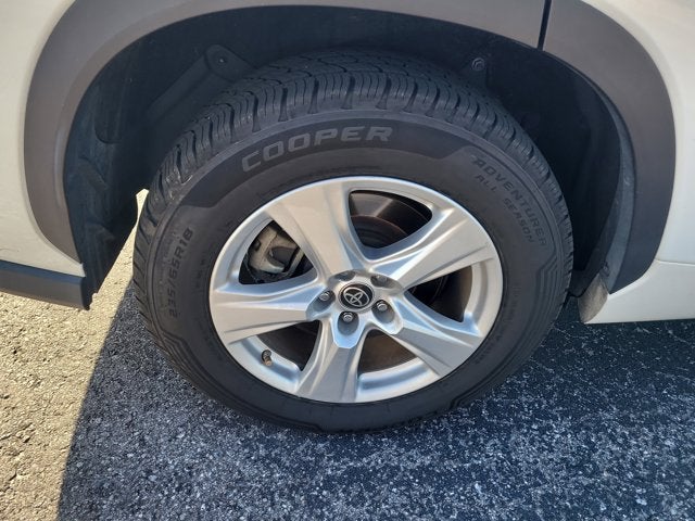 2022 Toyota Highlander LE