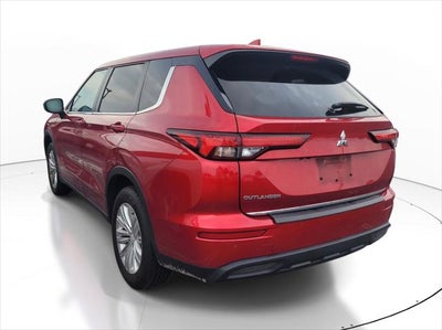 2024 Mitsubishi Outlander ES