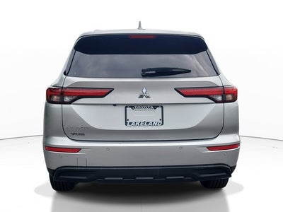 2024 Mitsubishi Outlander ES
