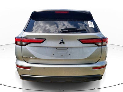 2024 Mitsubishi Outlander ES