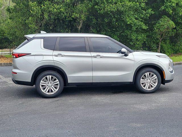 2024 Mitsubishi Outlander ES