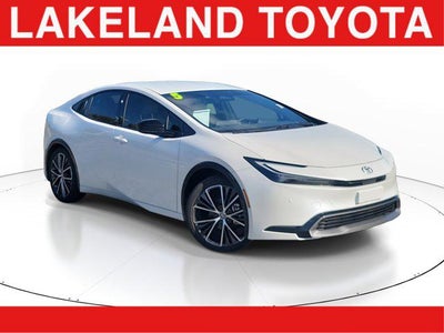 2025 Toyota PRIUS XLE