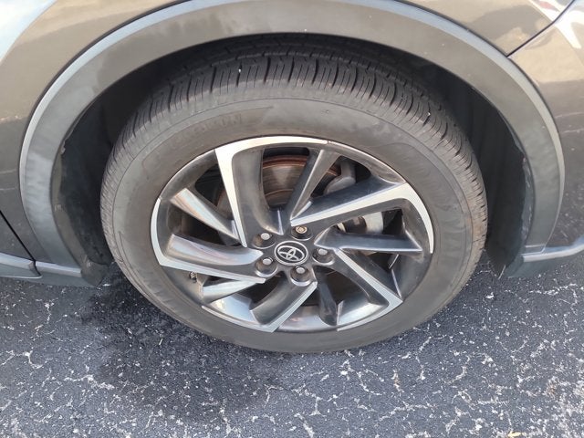 2021 Toyota C-HR LE